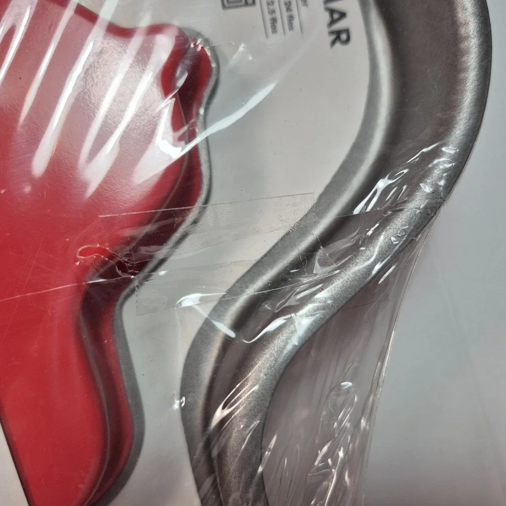 IKEA Drommar Swedish Red Horse Set of 2 Cake Pans 24 oz and  2.5 oz NEW Sealed